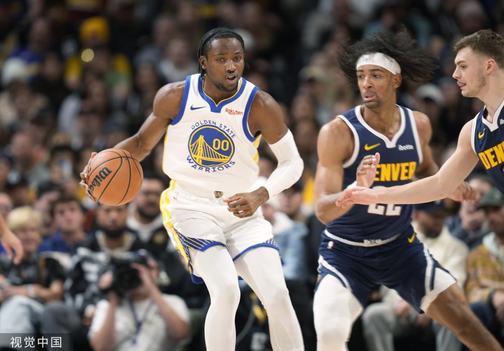 被男性主导 被男性主导