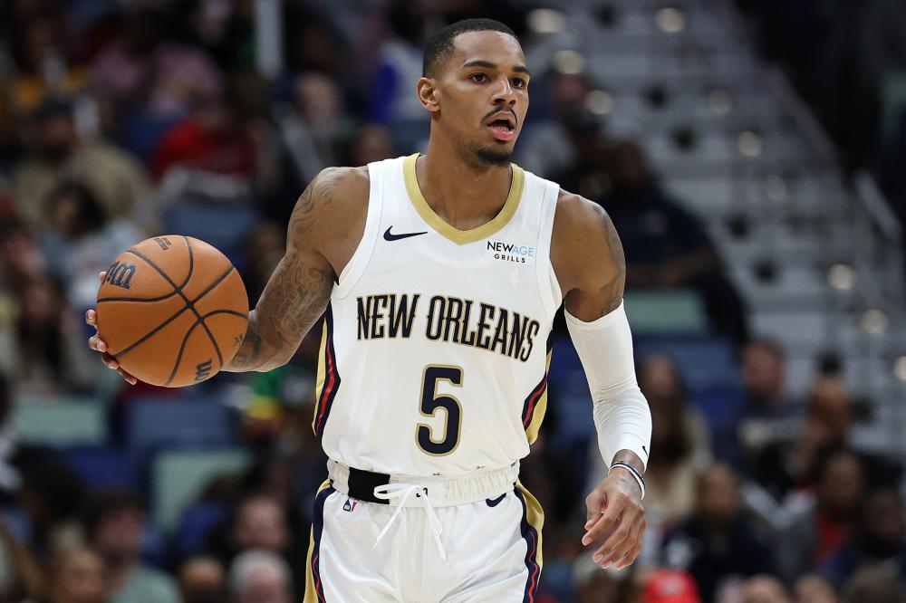 在攻防两端 在攻防两端